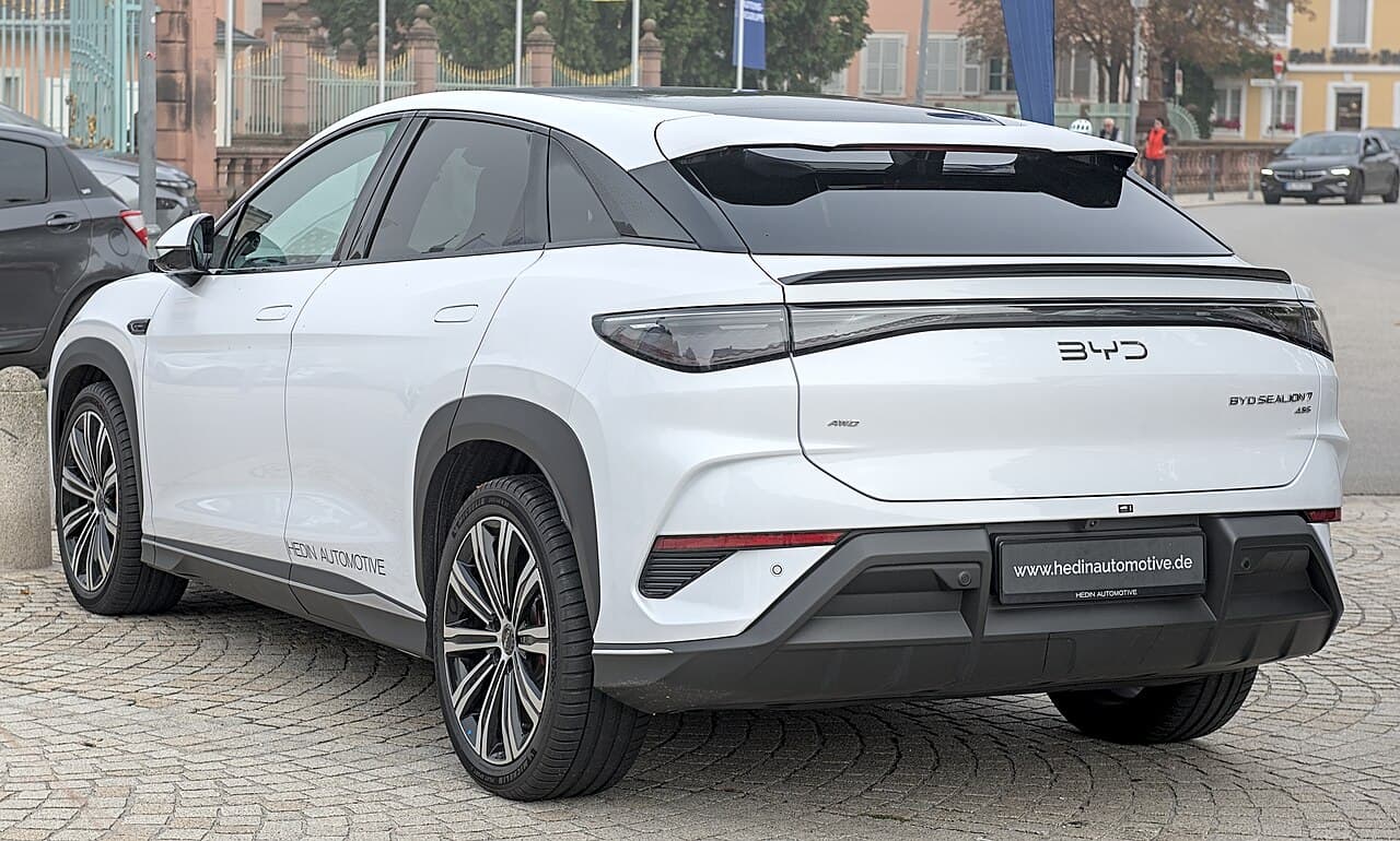 BYD SEALION 7